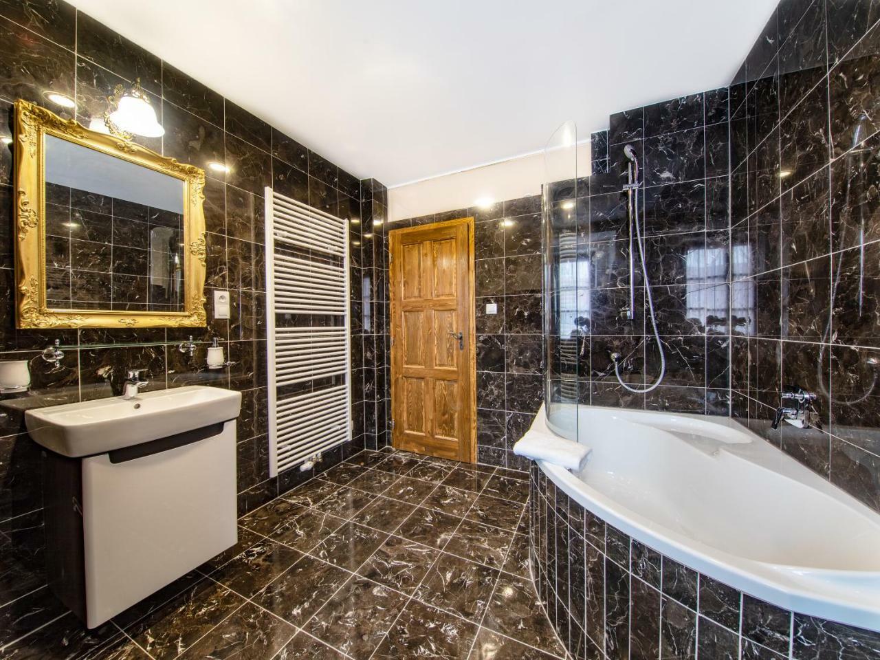 Borovany  Residence Safari Resort - Chateau מראה חיצוני תמונה