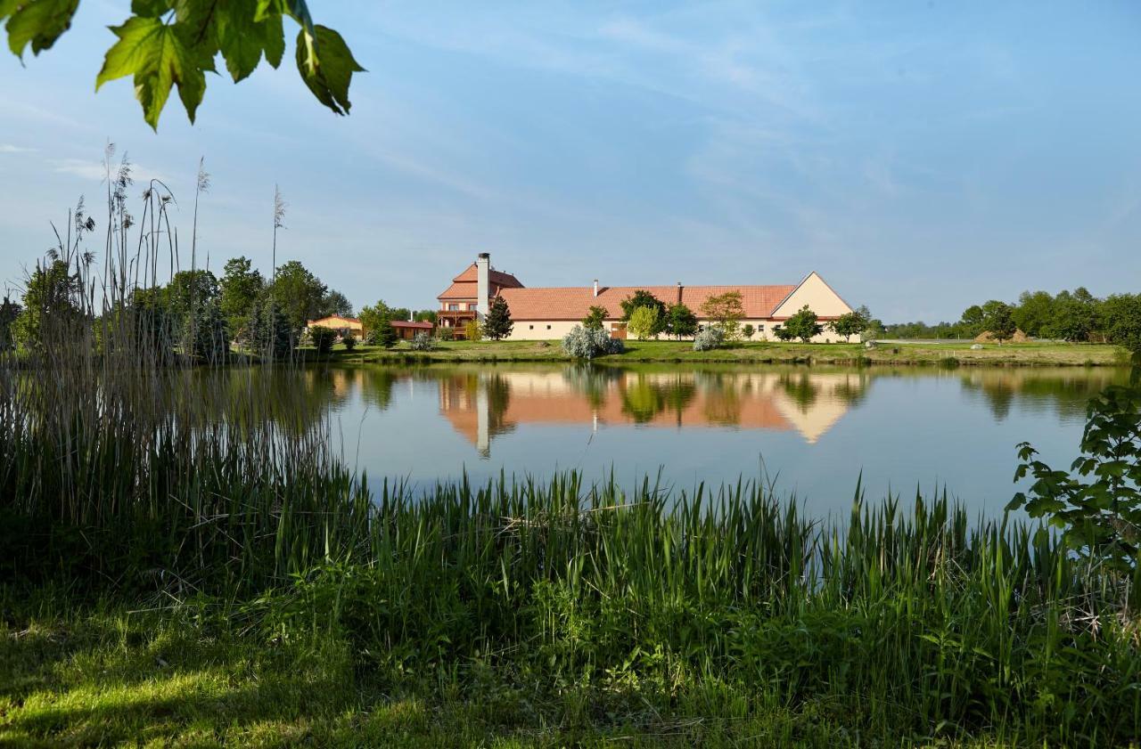 Borovany  Residence Safari Resort - Chateau מראה חיצוני תמונה